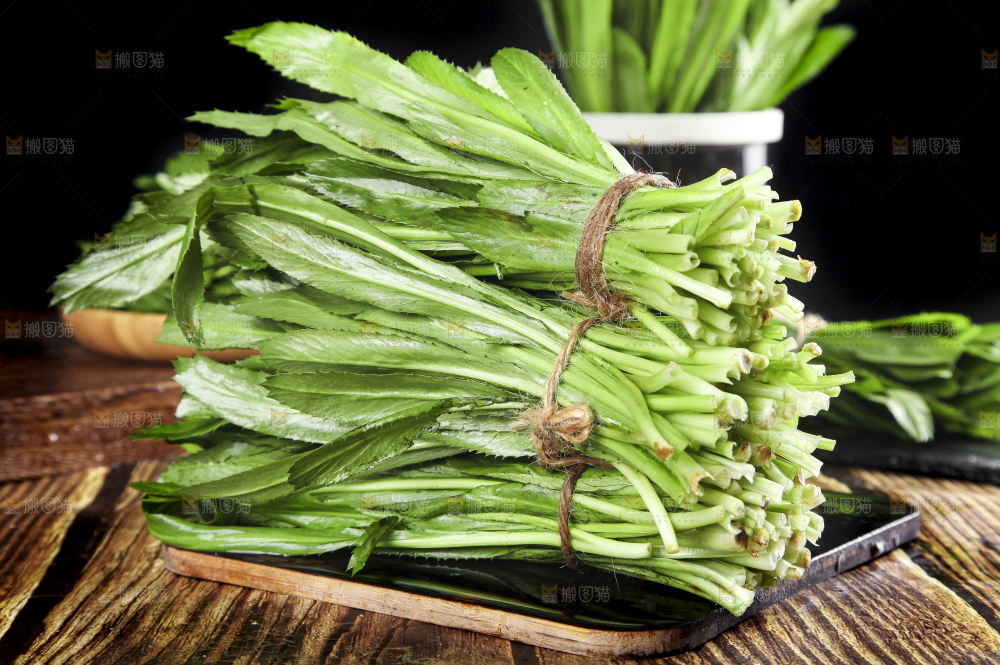 木底上的云南大香菜