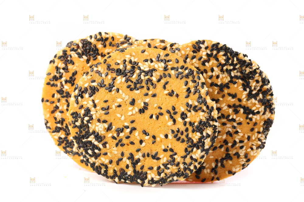 白底上的香酥脆煎饼