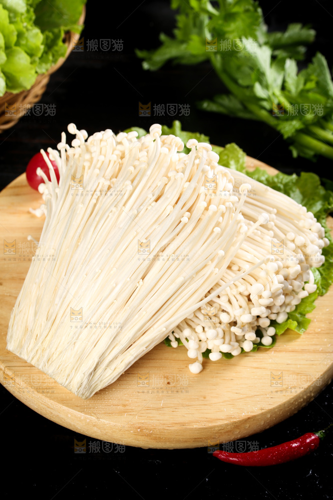 木板上的金针菇