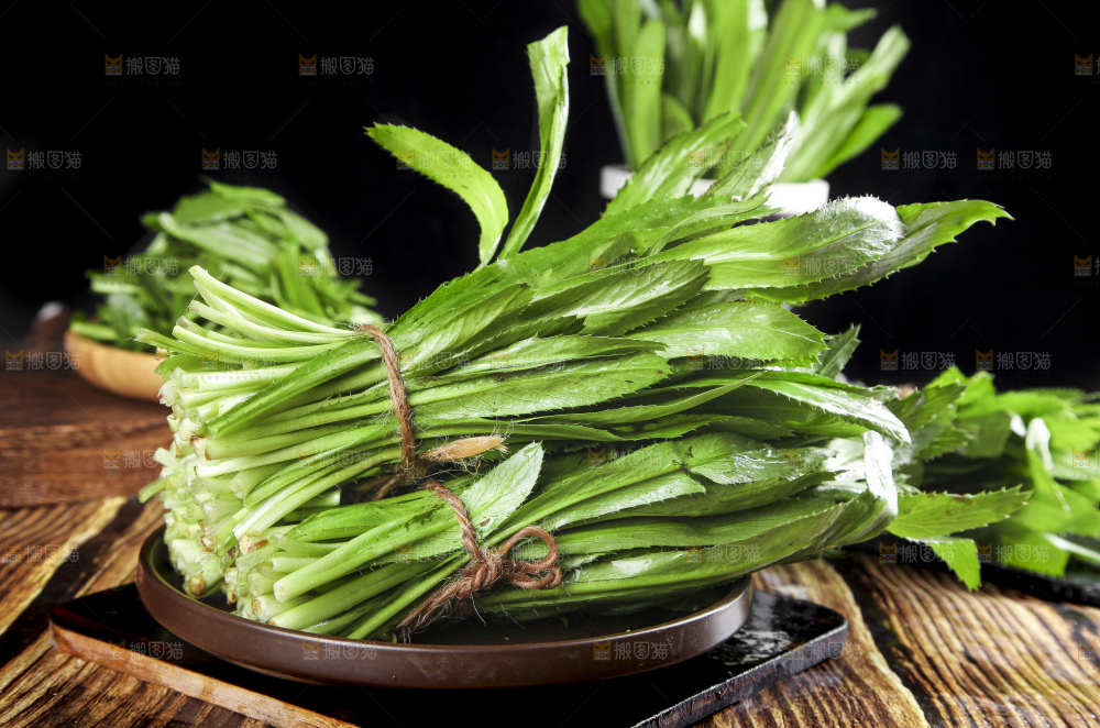 木底上的云南大香菜