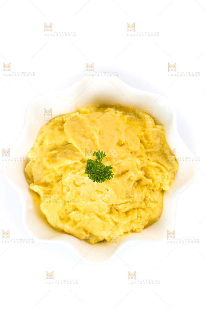一碗榴莲肉泥放在白底上