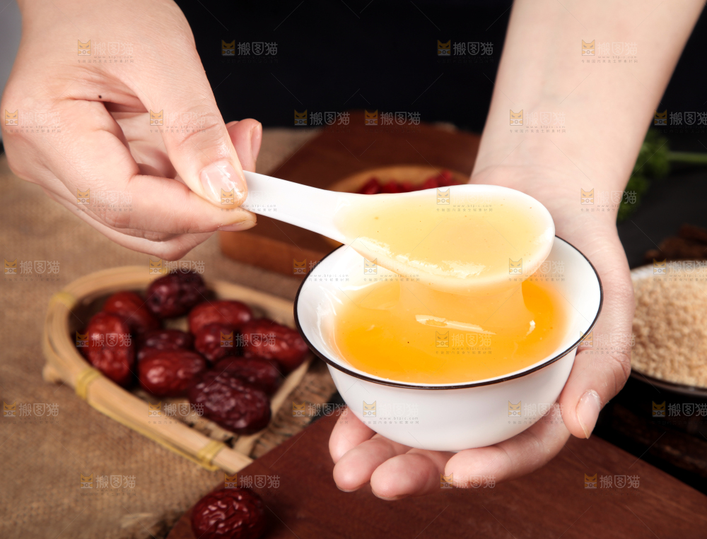 手拿一碗葛根粉
