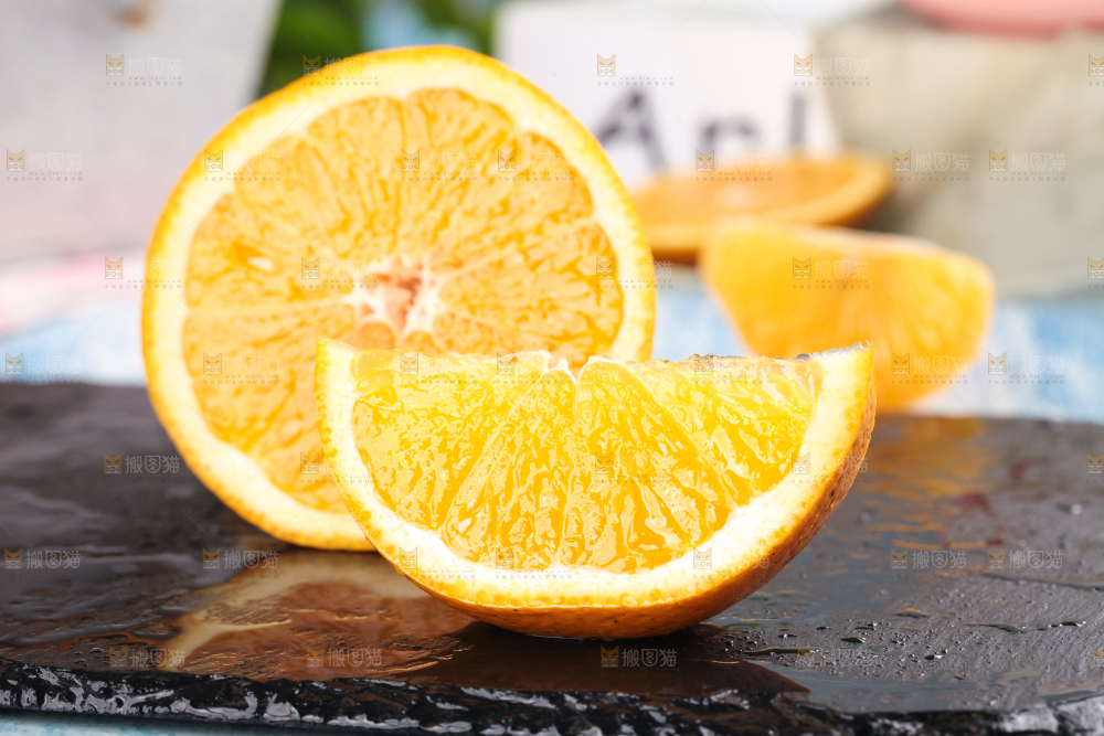 黑石板上的常山胡柚