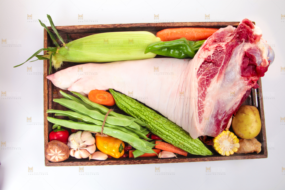 白底上的食材