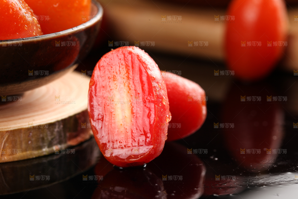 深底上的羊奶果
