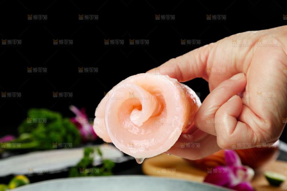 手拿巴沙鱼柳