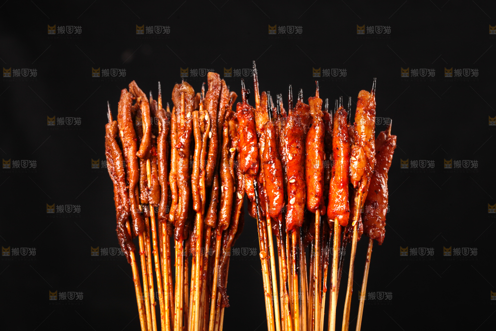 深底上的烤串