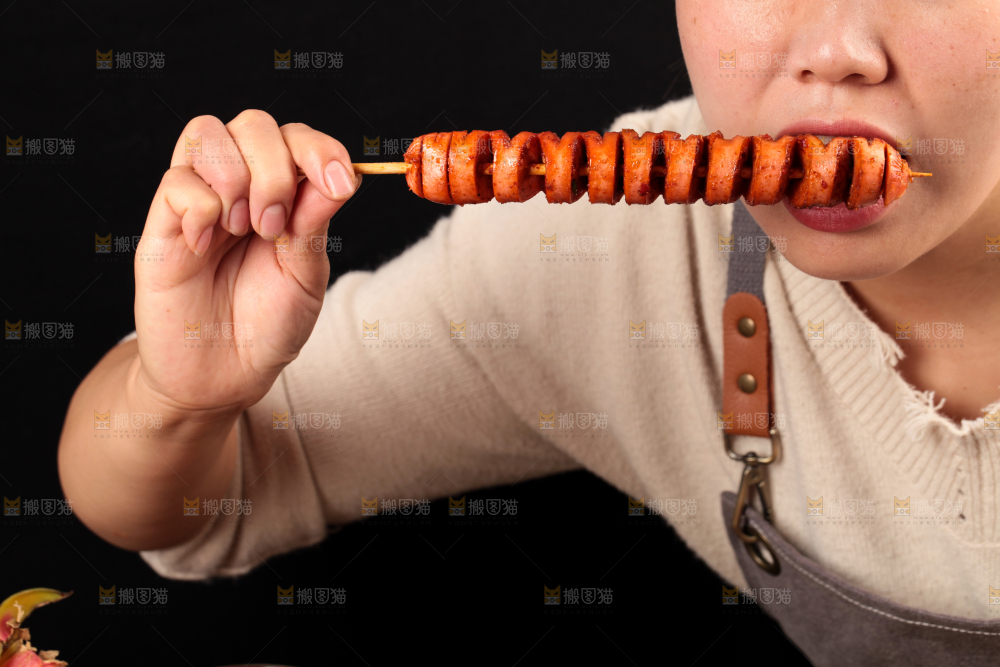 正在吃面筋