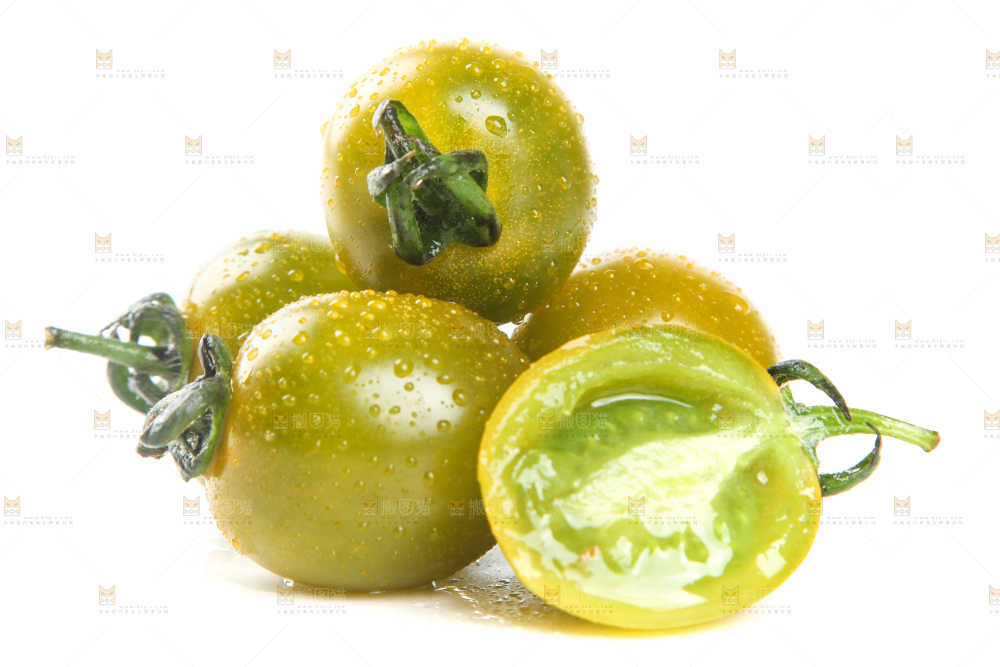 白底上的青口蜜西红柿