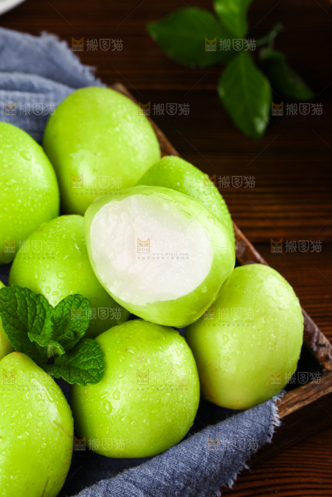 盘子里的牛奶脆蜜青枣