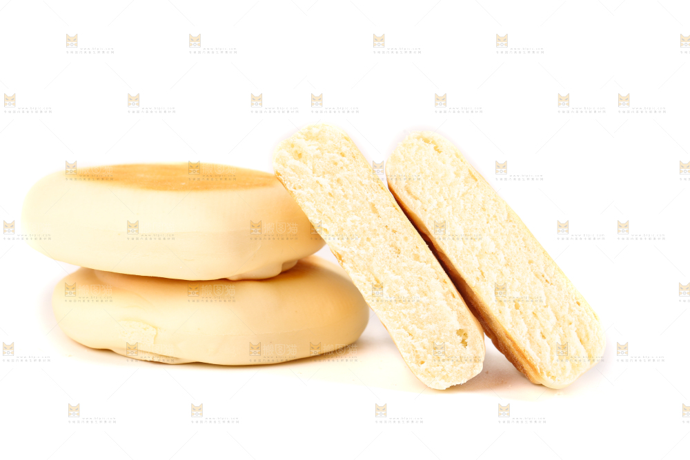 白底上放着蛋奶饼