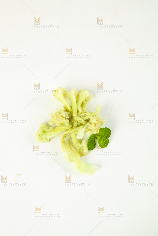 白底上的农家自制花菜干