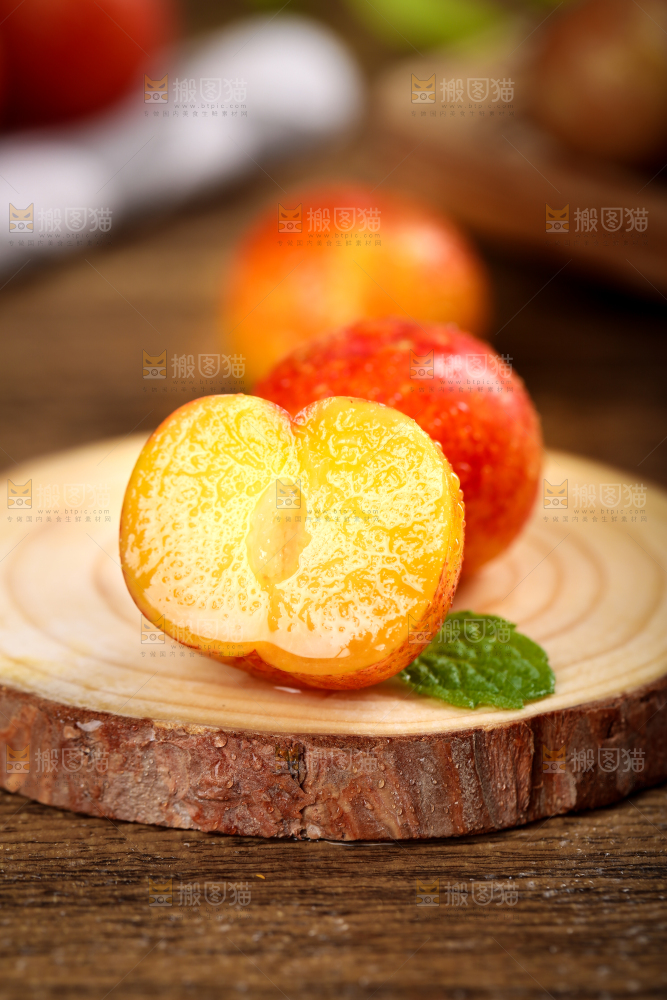 木板上的珍珠李
