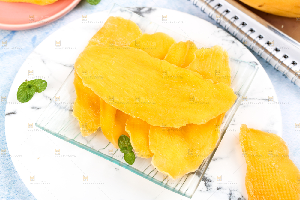 盘子里的芒果干