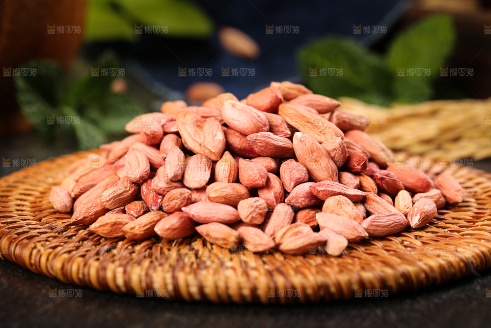 竹底上的山东小瘪子花生米