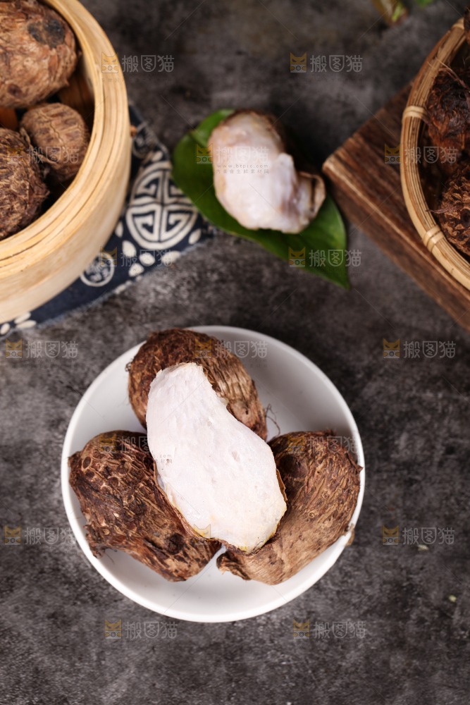 盘子里的小香芋