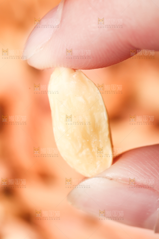 竹底上的山东小瘪子花生米