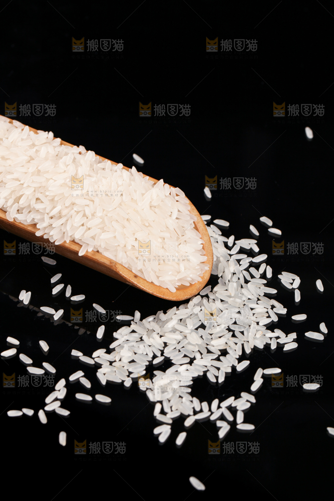 黑底上的大米