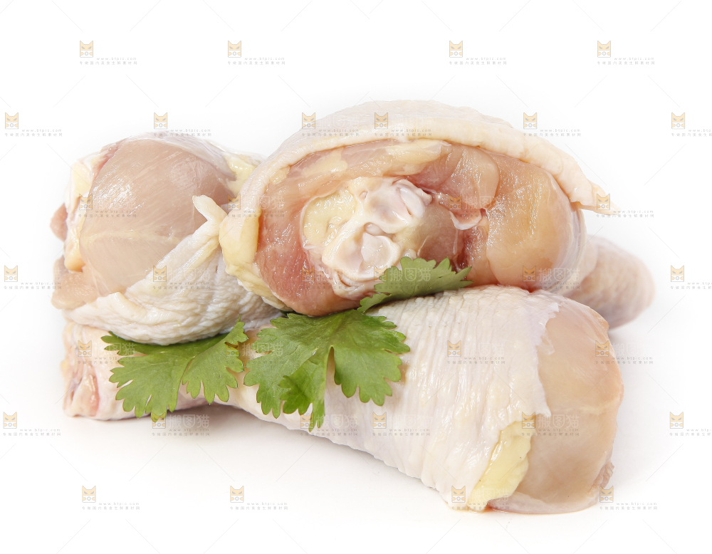 白底上放着大鸡腿
