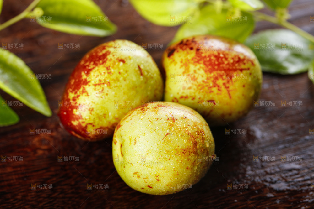 板子上的冬枣
