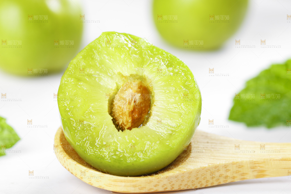 亮底上放着脱骨李