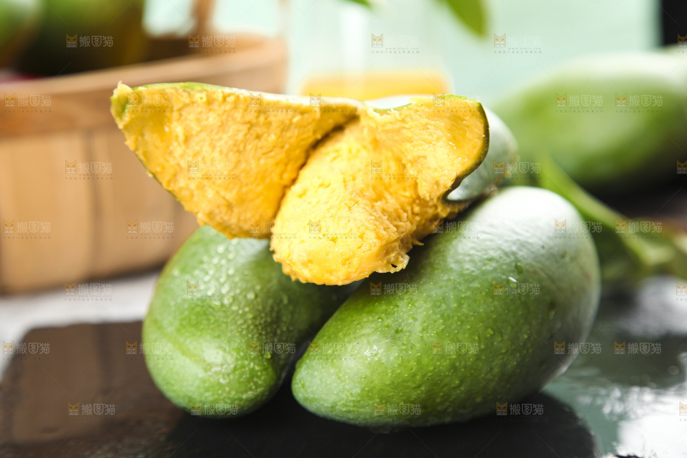 石板上的青皮桂七芒