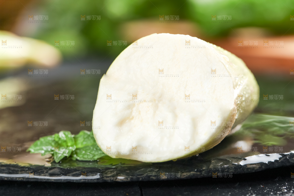石板上的云南茭白