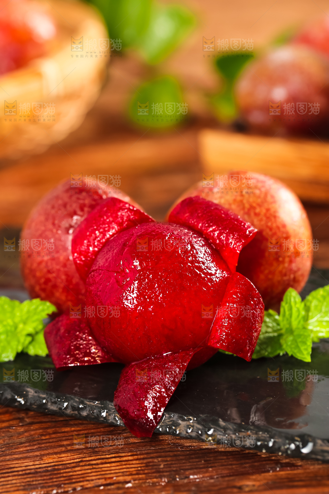 石板上的芙蓉李
