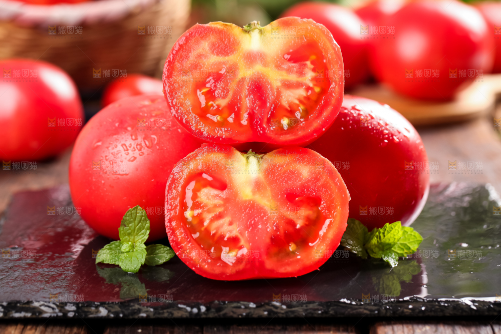 深底上的大番茄