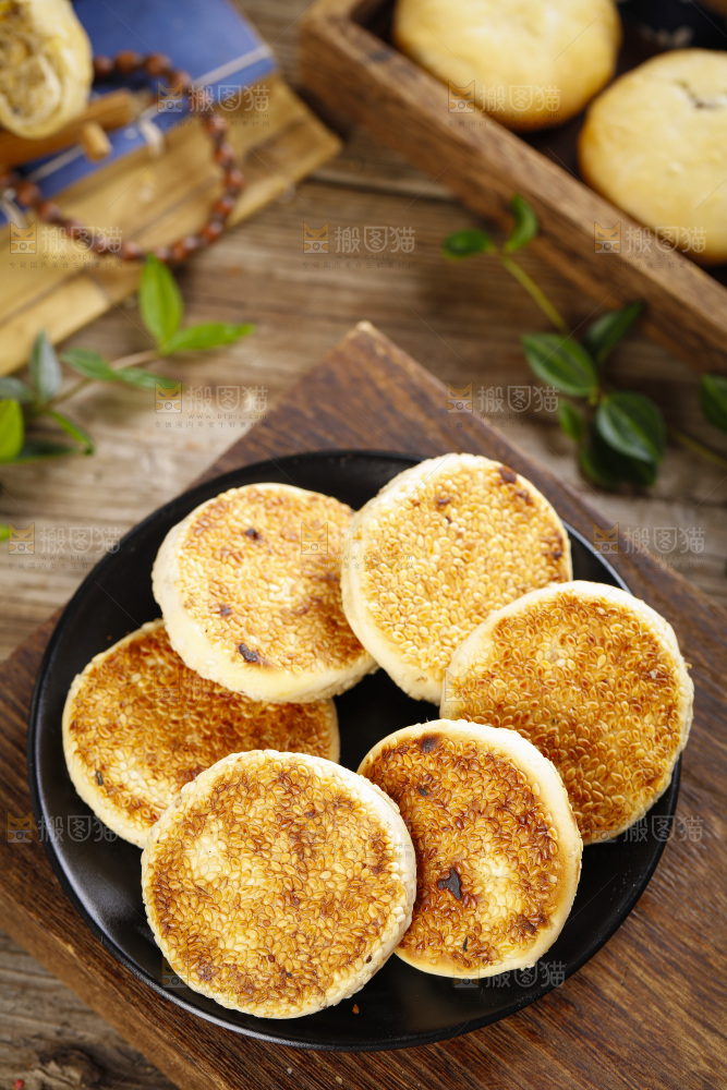 碗里装着芝麻饼
