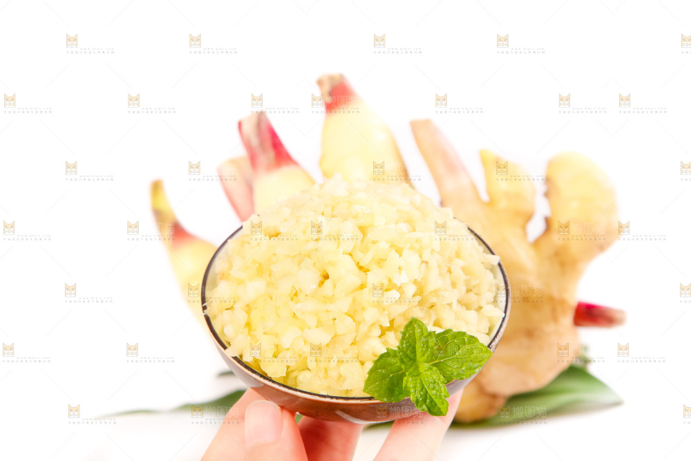 白底上的红芽姜