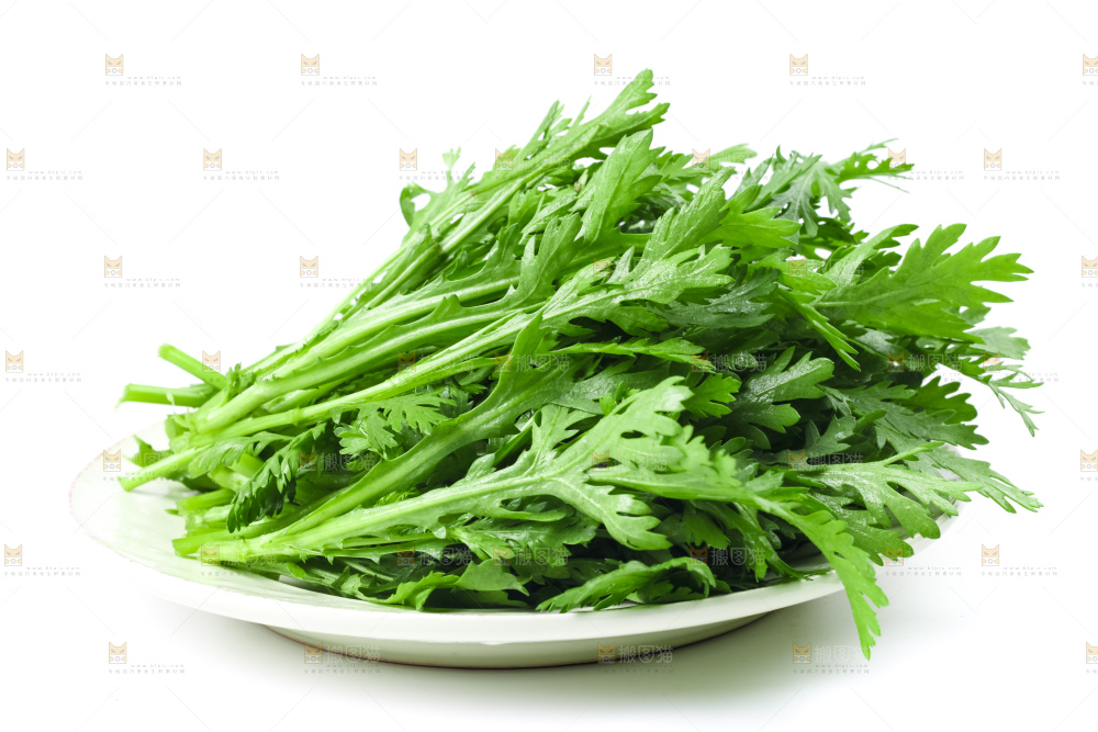 盘子里装着茼蒿