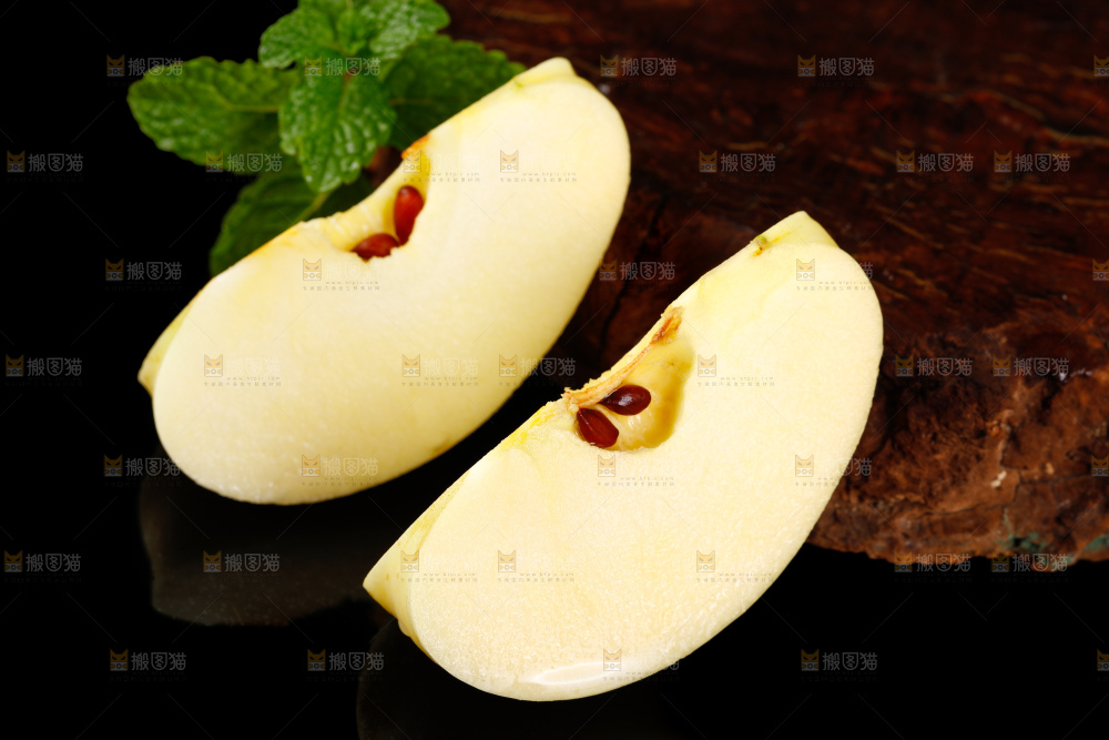 木底上的天水黄元帅苹果