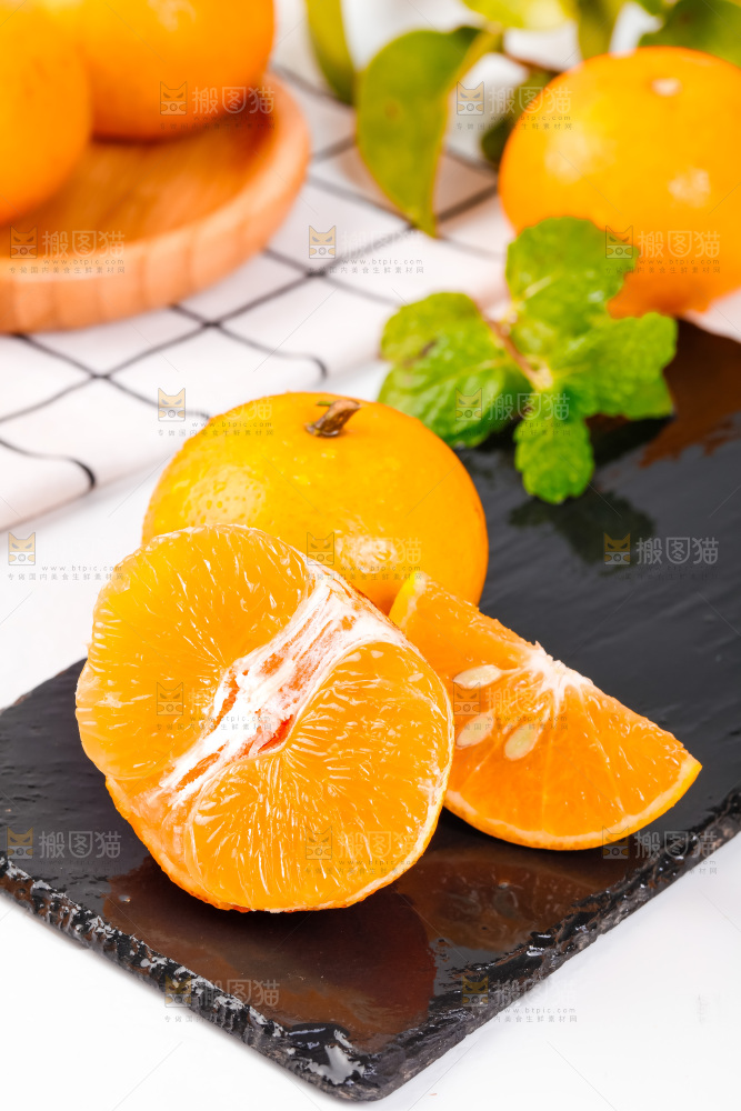 黑石板上的沃柑