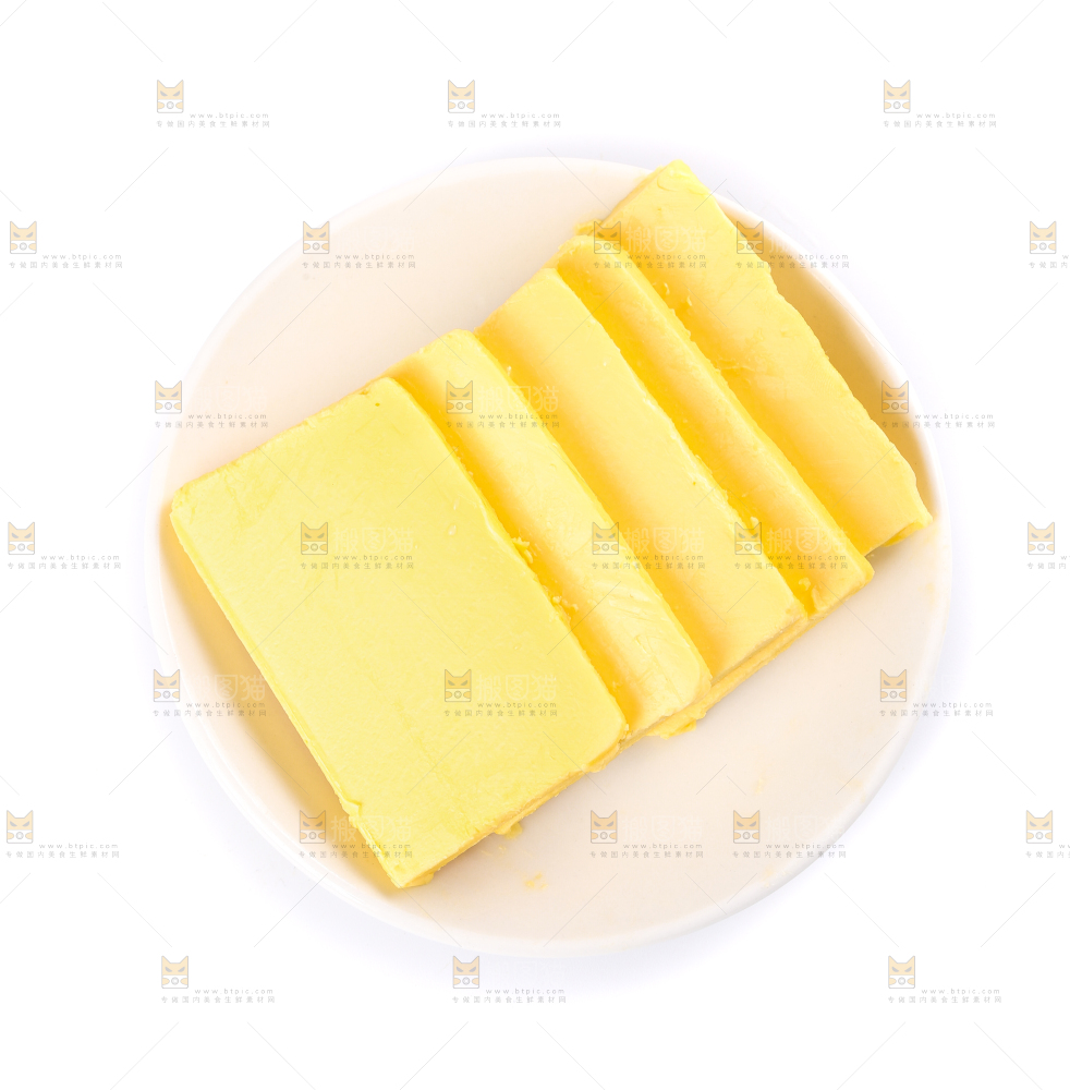 盘子里装着黄油