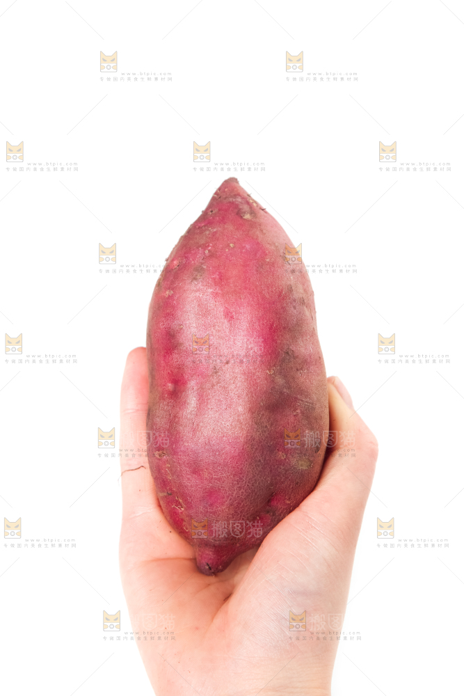 手里拿着桥头地瓜