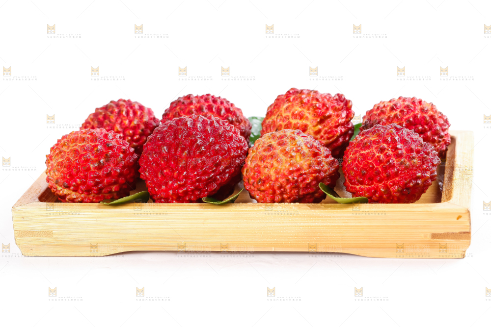 木盘里装着火山荔枝王