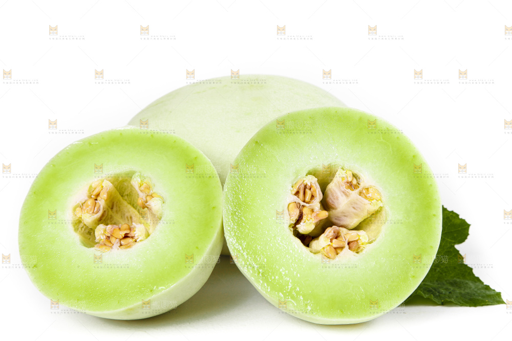 白底上摆放着玉菇蜜瓜