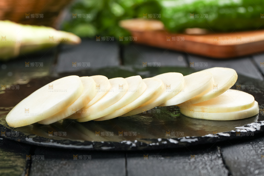 石板上的云南茭白