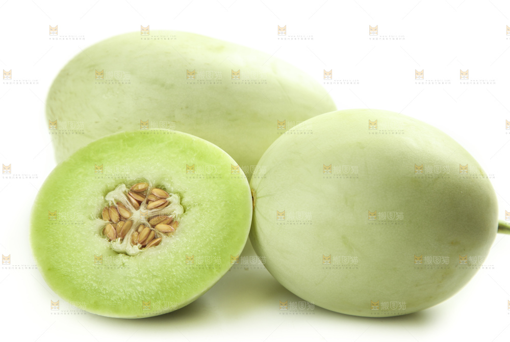 白底上放着玉菇甜瓜