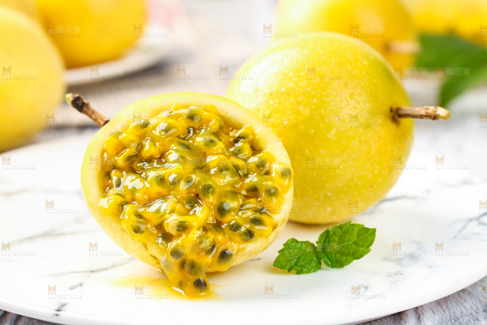 浅底上的黄金百香果