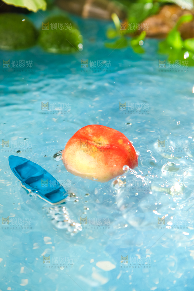 水里的油蟠桃