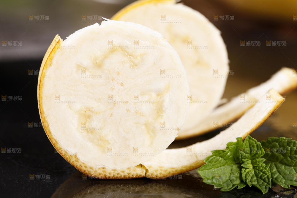 深底上放着广西苹果蕉