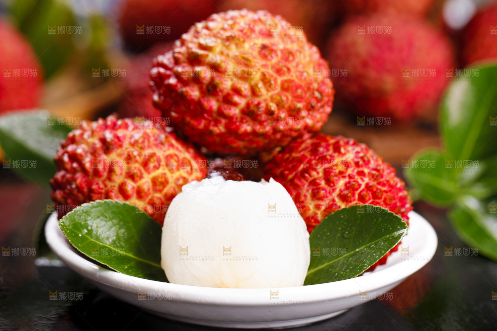 盘子里装着荔枝王