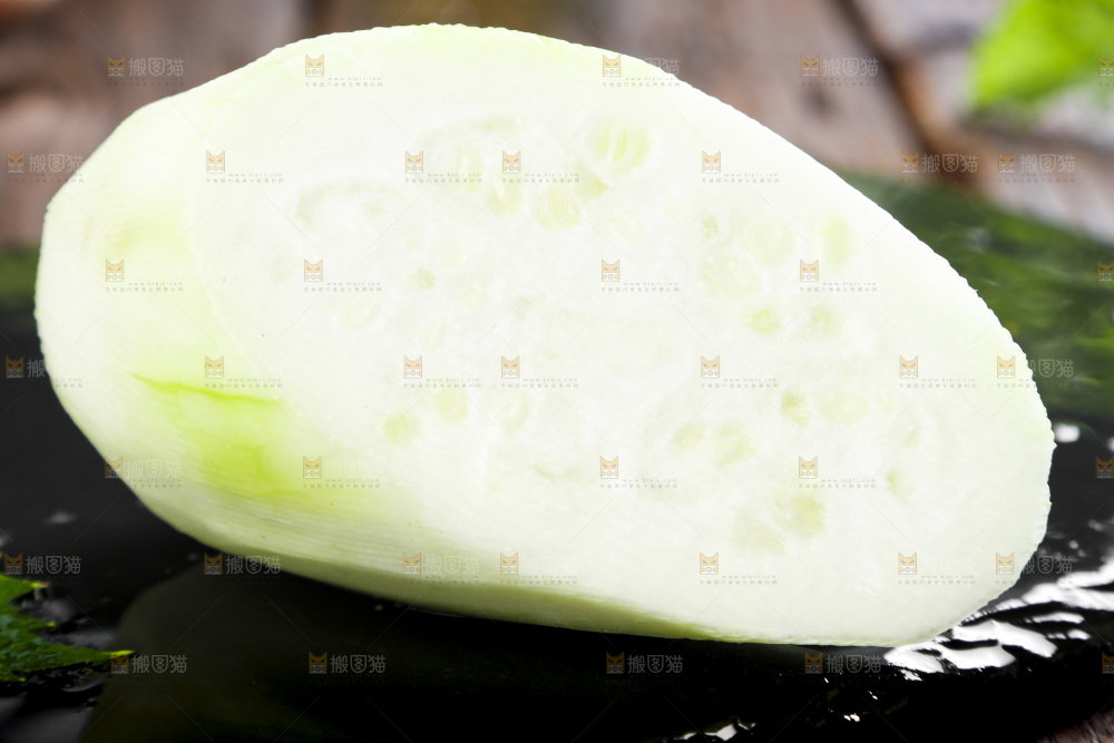 黑底上放着瓠子