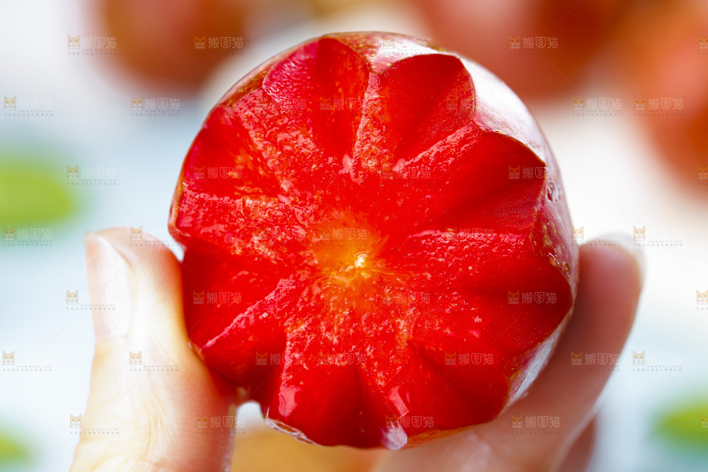 手里拿着钱排三华李