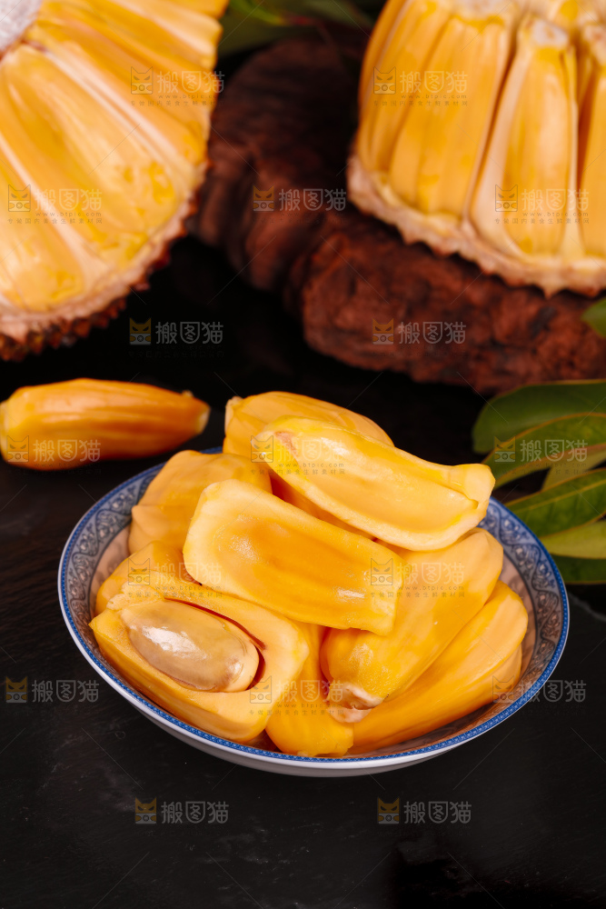 深底上的菠萝蜜