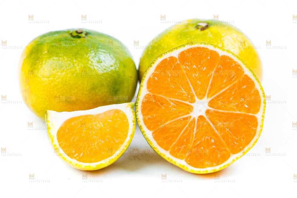 白底上的青皮蜜橘