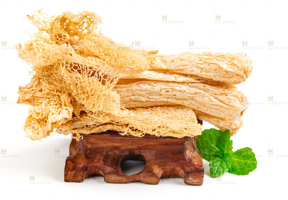 白底上的竹荪