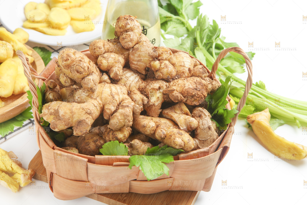 篮子里的小黄姜